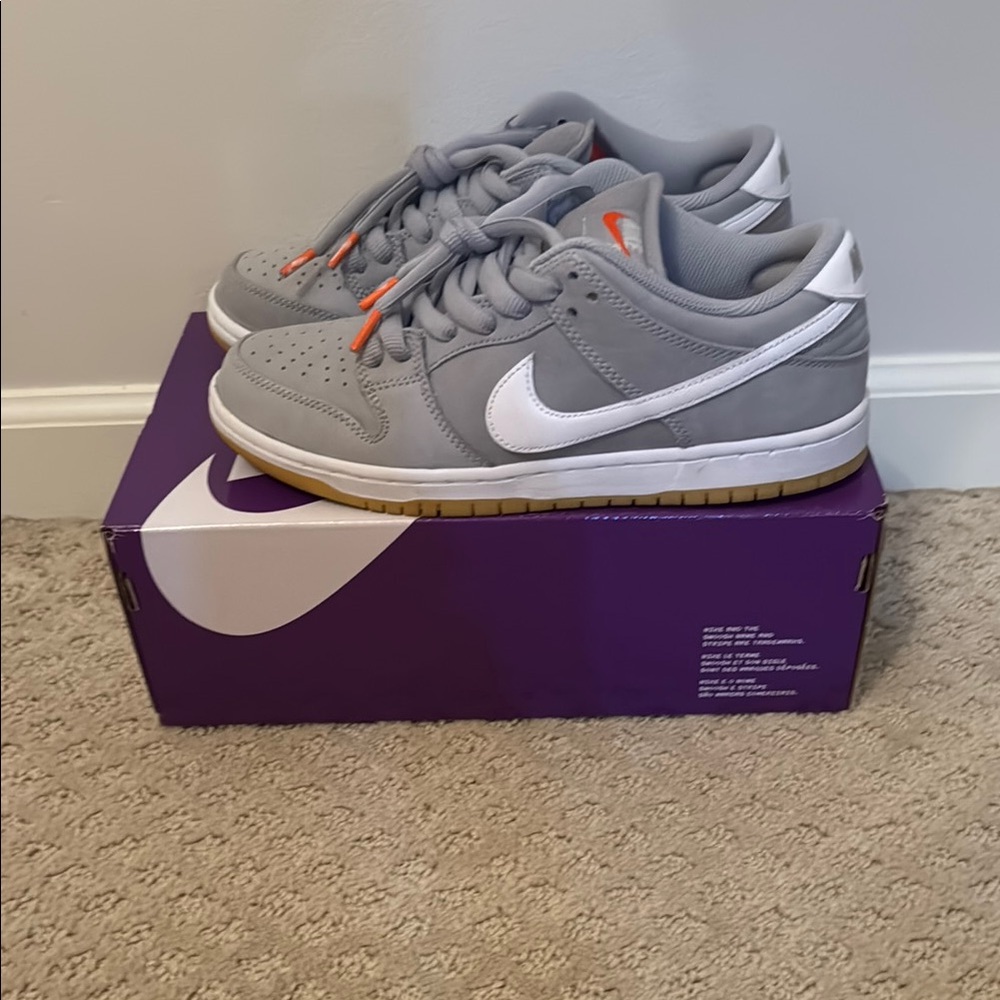 Nike Dunk - Picture 3 of 5